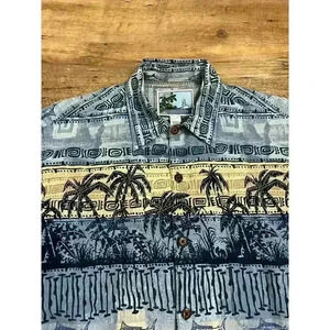 Aftco Bluewater Hawaiian Button Up Short Sleeve Shirt M Fishing All Over Print